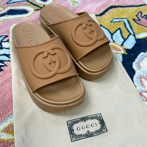 Faux Gucci slides with dust bag